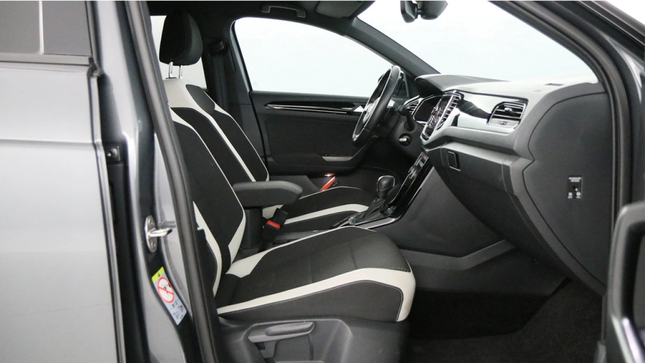 Volkswagen T-Roc 1.5 TSI Sport Automaat | Black Style |