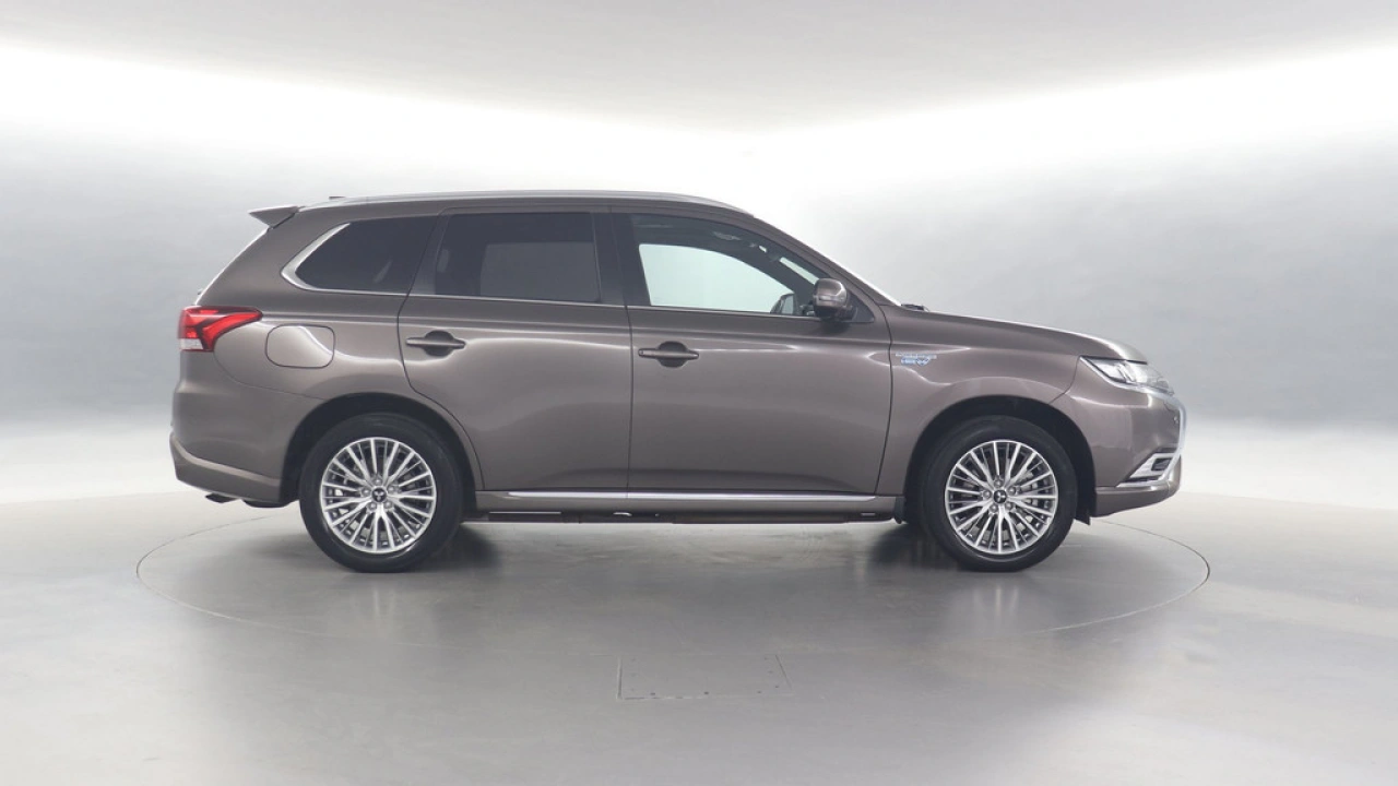 Mitsubishi Outlander 2.4 PHEV Instyle