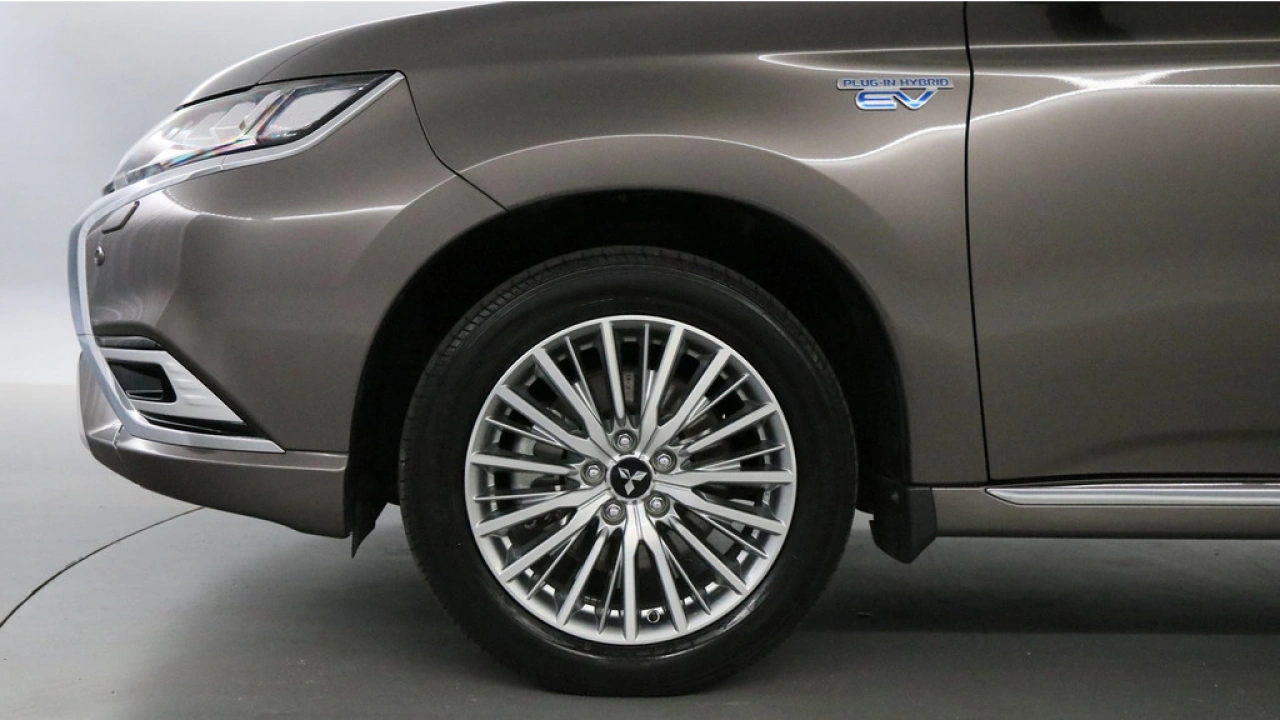 Mitsubishi Outlander 2.4 PHEV Instyle
