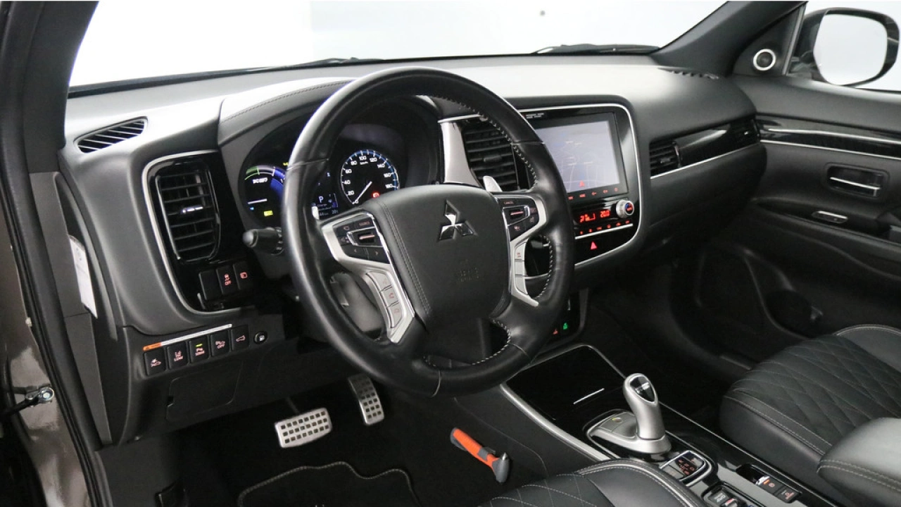 Mitsubishi Outlander 2.4 PHEV Instyle