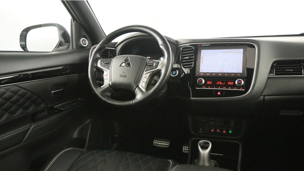 Mitsubishi Outlander 2.4 PHEV Instyle