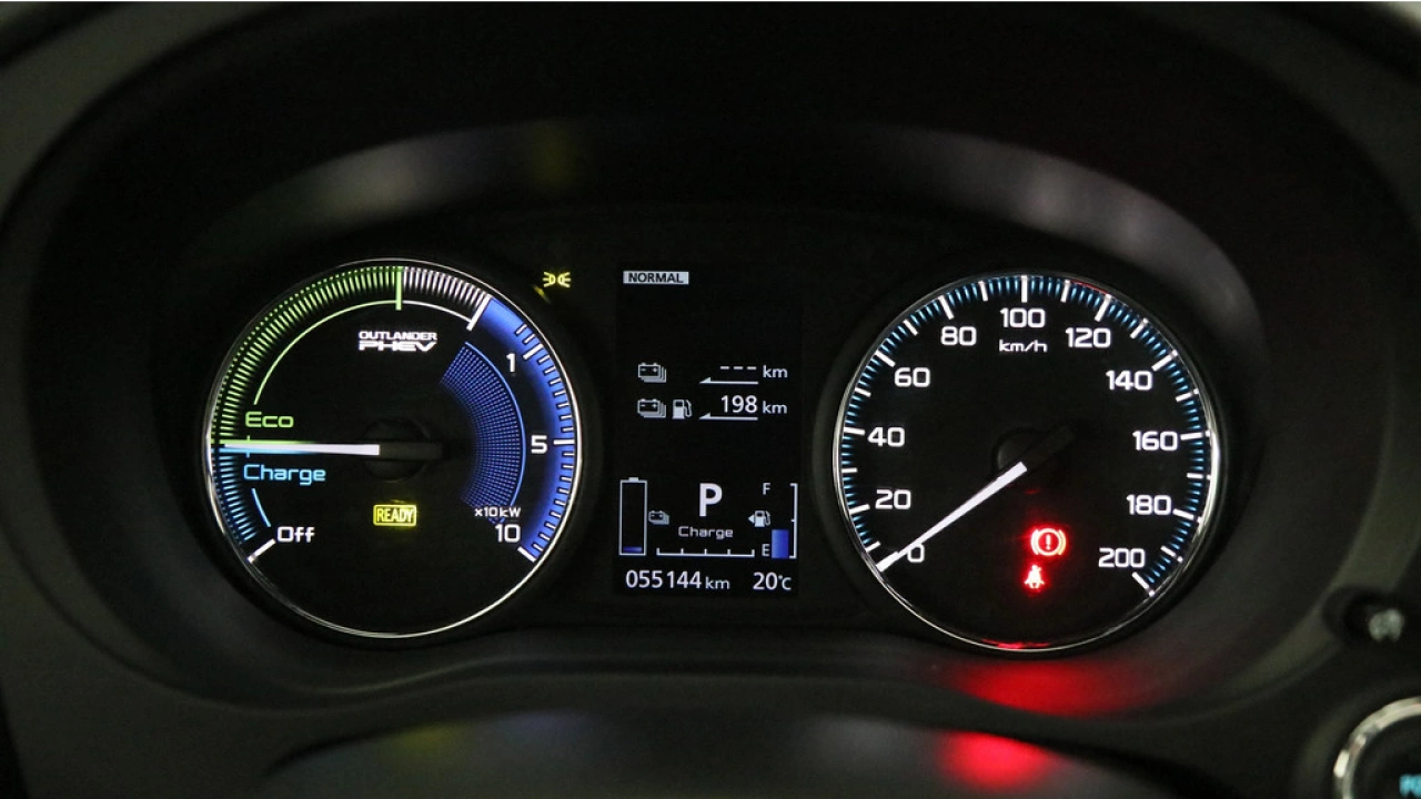 Mitsubishi Outlander 2.4 PHEV Instyle