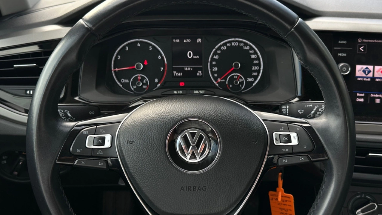 Volkswagen Polo 1.0 MPI 80pk Comfortline Navigatie Airco
