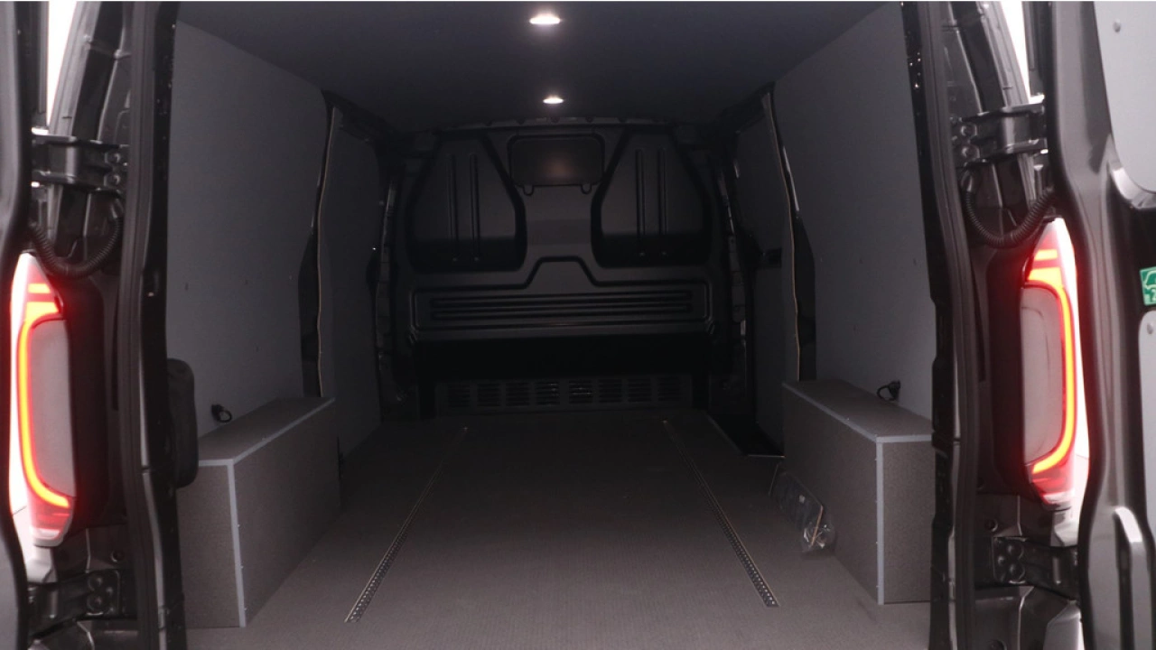 VW Bedrijfswagens Transporter L2H1 2.0 TDI 170pk Automaat Bulli-Intro