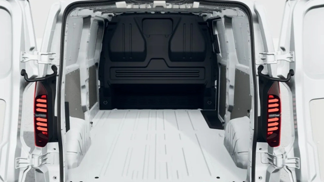 VW Bedrijfswagens E-Transporter L2H1 64kWh 136pk RWD 3.2T