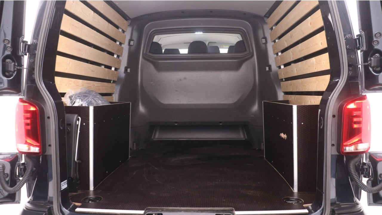 VW Bedrijfswagens Transporter L2H1 Dubbel Cabine 2.0 TDI 110pk