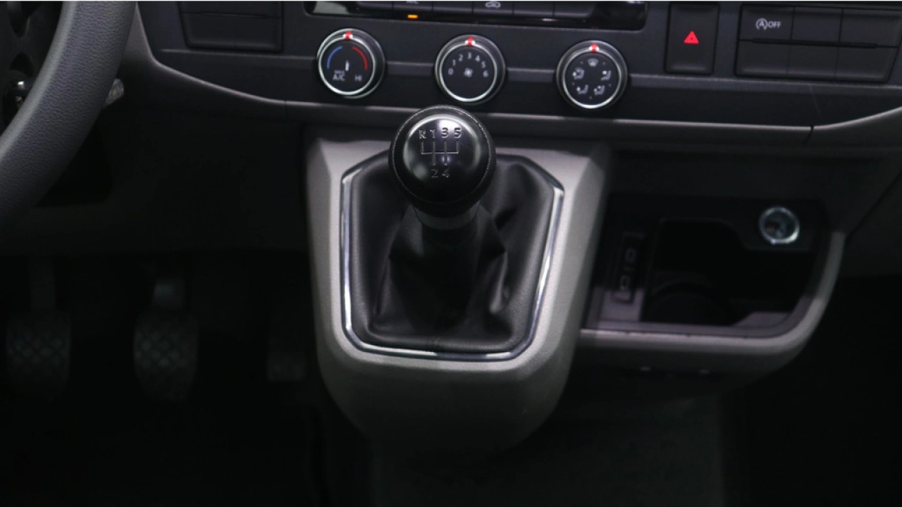 VW Bedrijfswagens Transporter L2H1 Dubbel Cabine 2.0 TDI 110pk