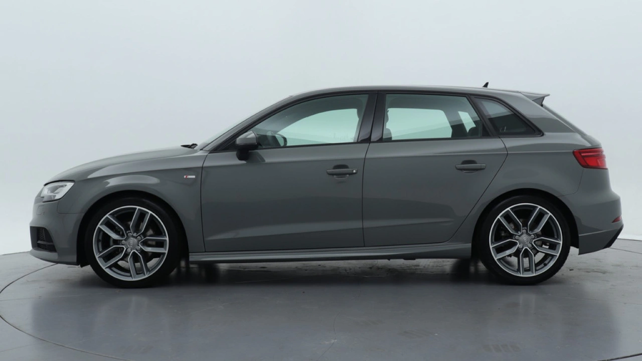 Audi A3 Sportback 35 TFSI CoD Advance Sport | Digitale cockpit | B&O | Comfort sleutel |