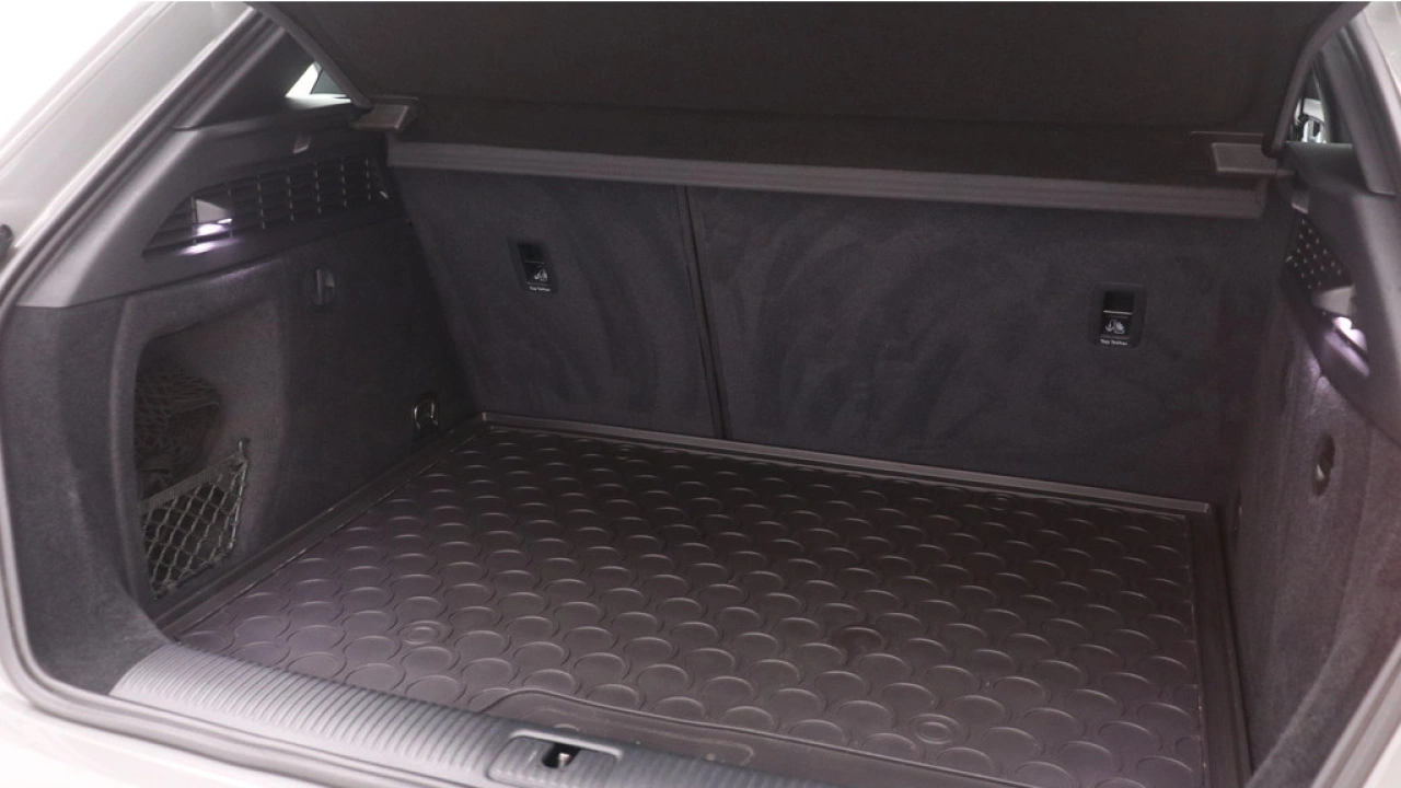 Audi A3 Sportback 35 TFSI CoD Advance Sport | Digitale cockpit | B&O | Comfort sleutel |
