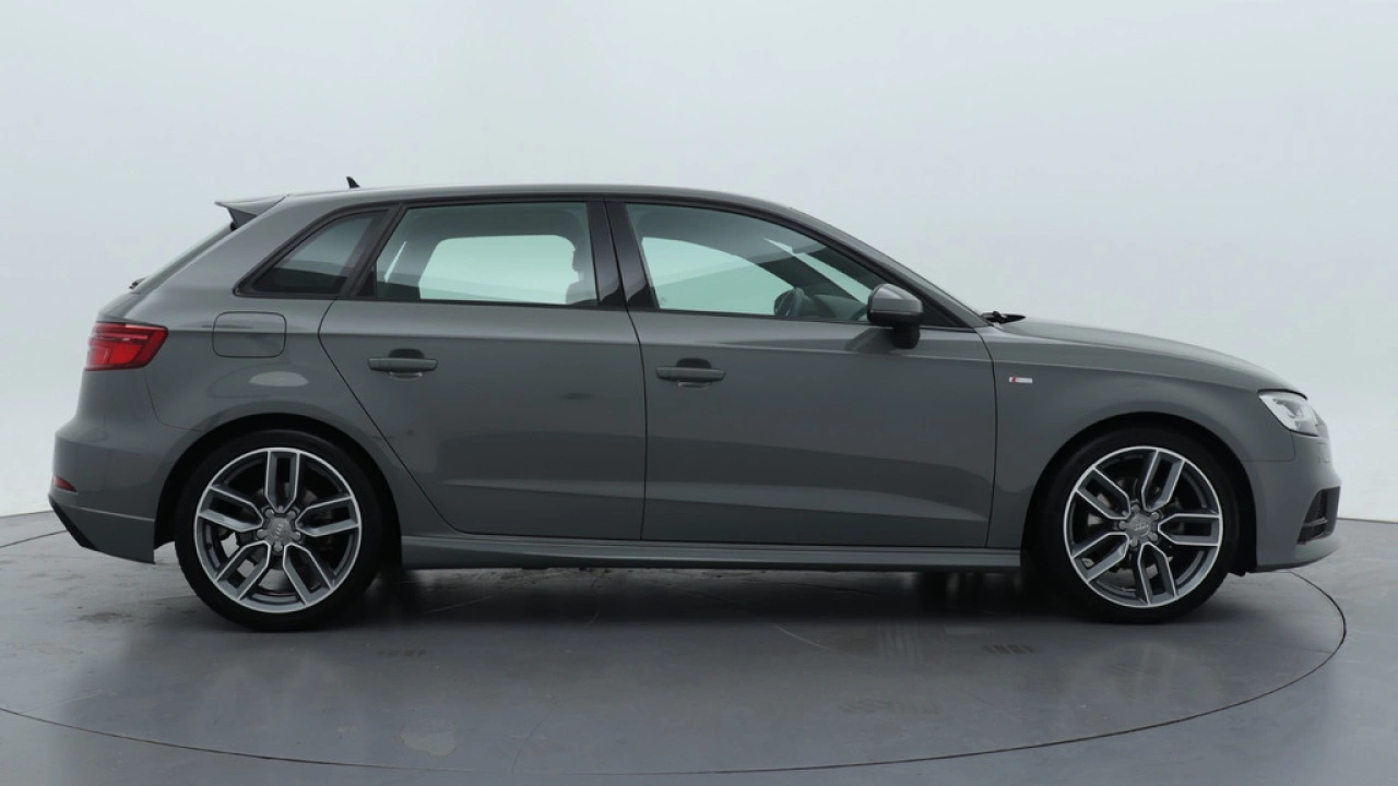 Audi A3 Sportback 35 TFSI CoD Advance Sport | Digitale cockpit | B&O | Comfort sleutel |