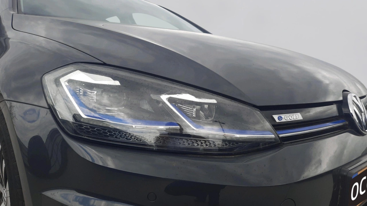 Volkswagen e-Golf 36kWh E-DITION | LED | Navigatie |