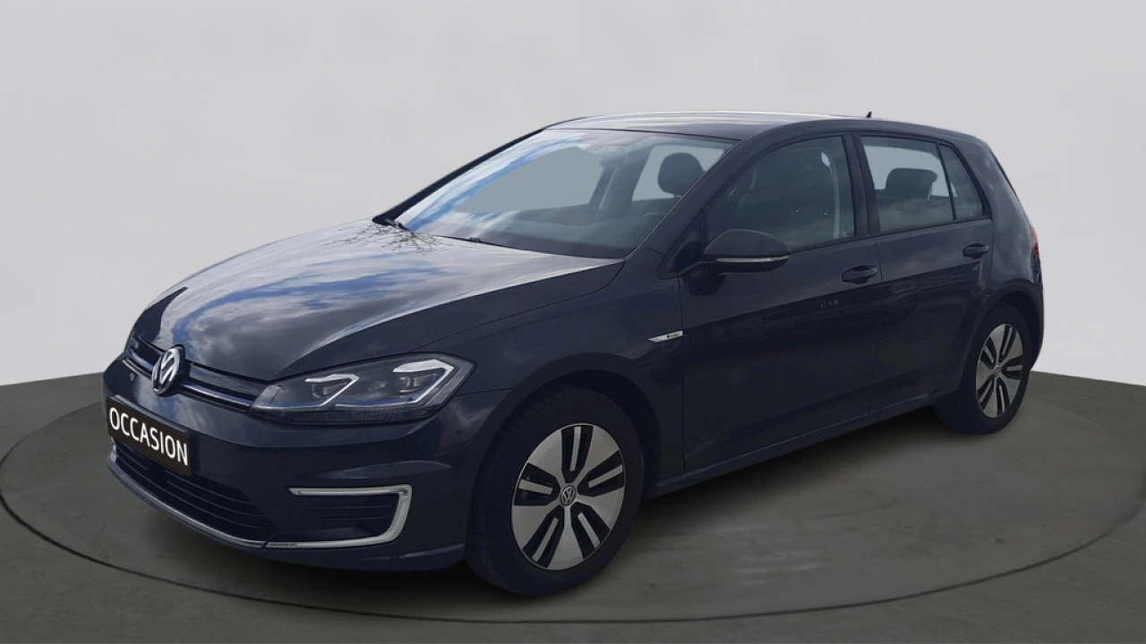 Volkswagen e-Golf 36kWh E-DITION | LED | Navigatie |