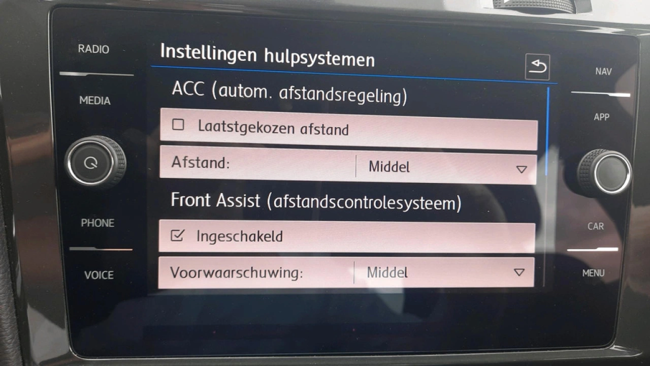 Volkswagen e-Golf 36kWh E-DITION | LED | Navigatie |