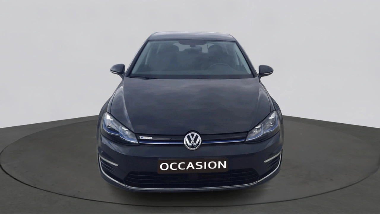 Volkswagen e-Golf 36kWh E-DITION | LED | Navigatie |