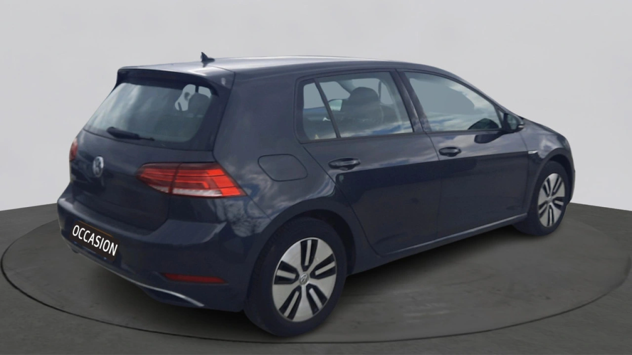 Volkswagen e-Golf 36kWh E-DITION | LED | Navigatie |