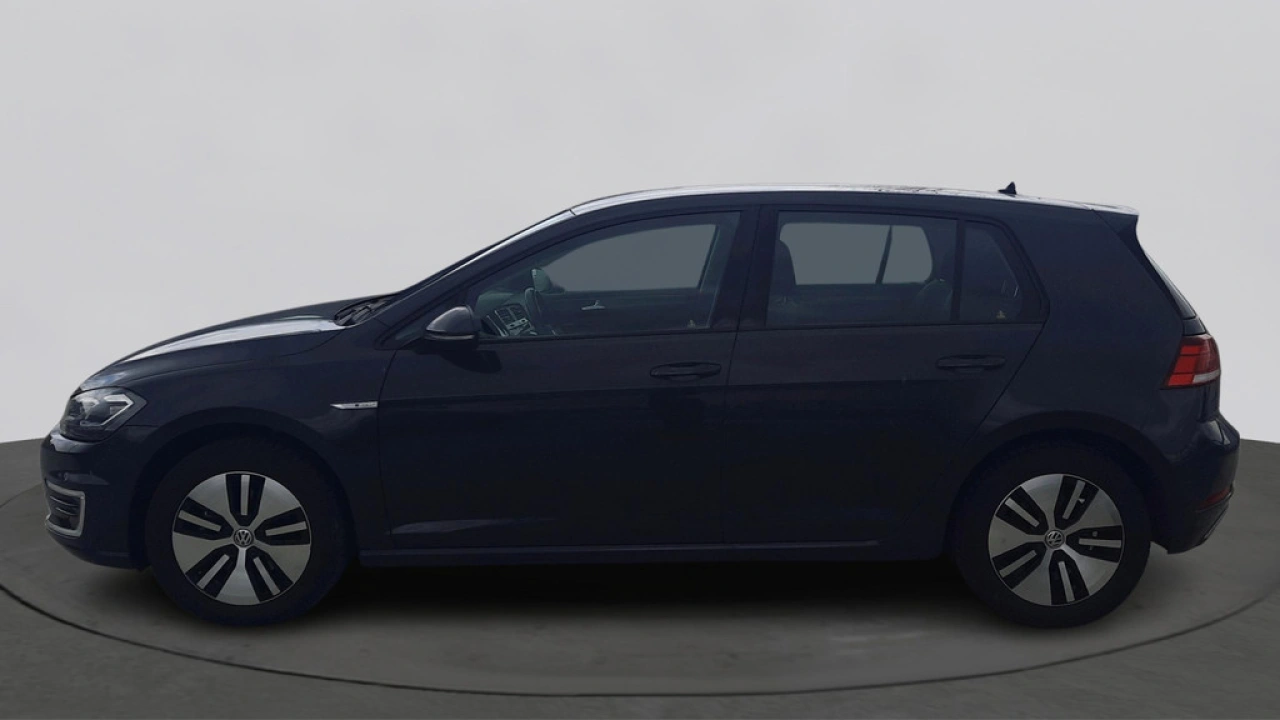 Volkswagen e-Golf 36kWh E-DITION | LED | Navigatie |