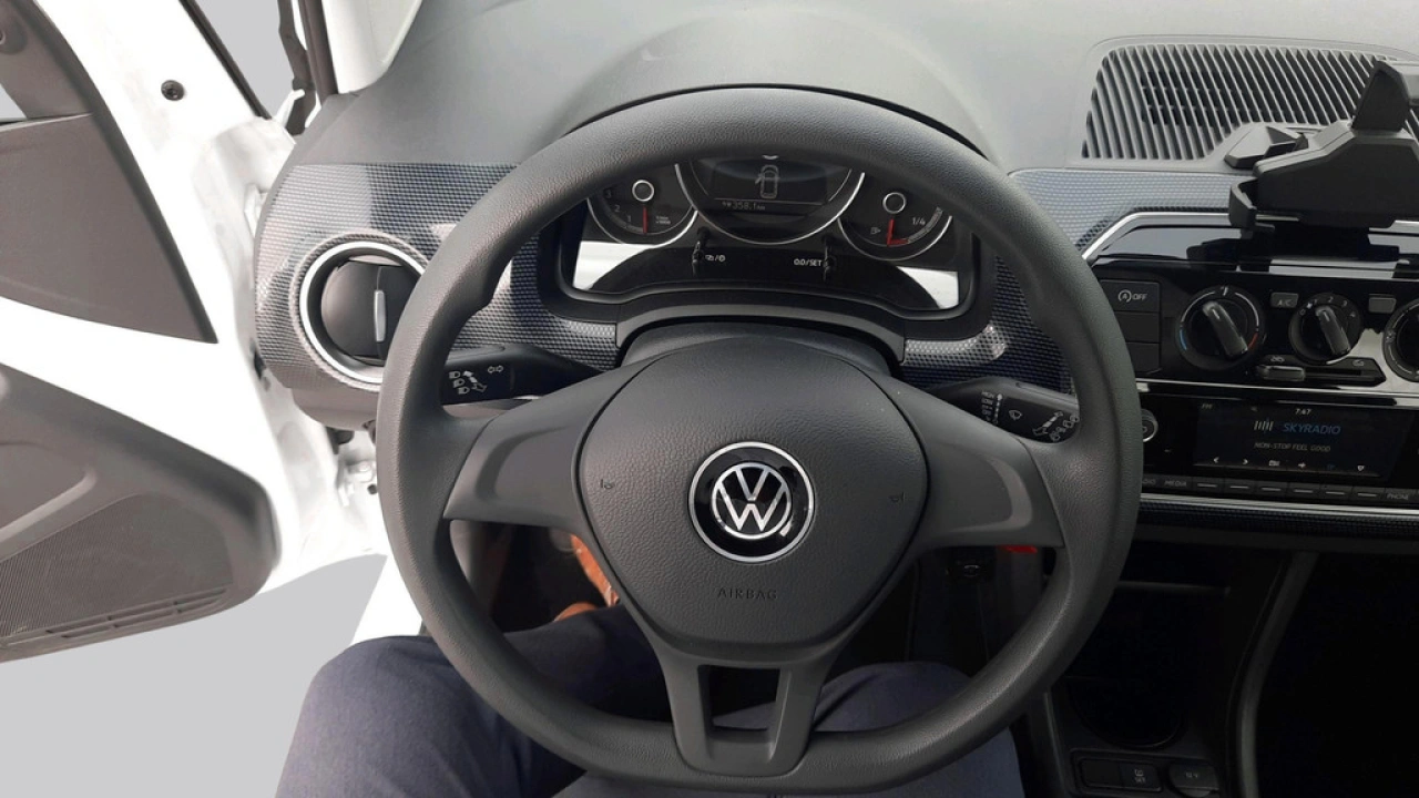 Volkswagen up! 1.0 | Airco | Smartphone integratie | 13.000 km!