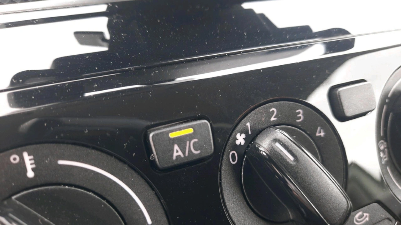 Volkswagen up! 1.0 | Airco | Smartphone integratie | 13.000 km!