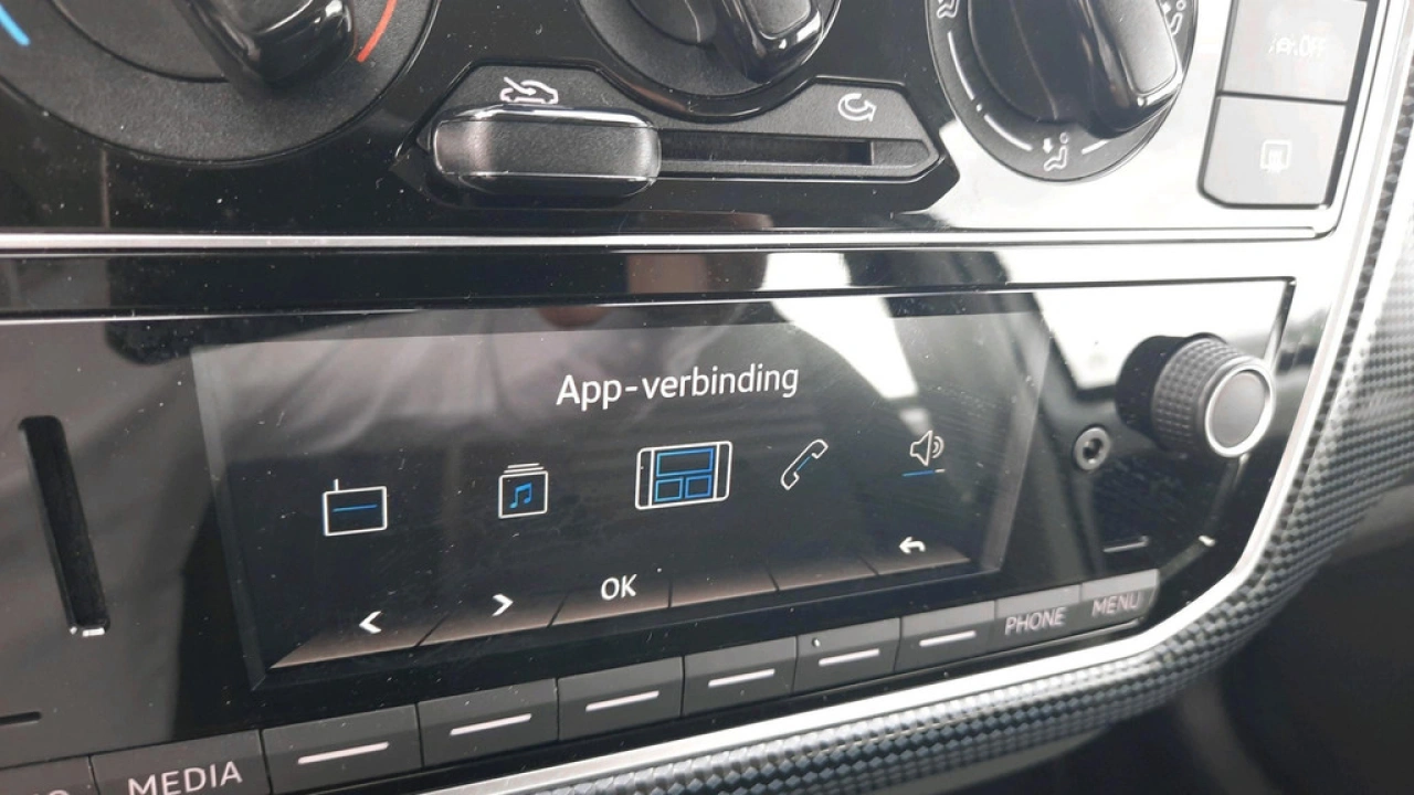 Volkswagen up! 1.0 | Airco | Smartphone integratie | 13.000 km!