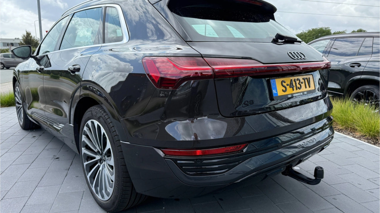 Audi Q8 e-tron 55 quattro Advanced Edition 115 kWh | Stoelventilatie | Trekhaak | B&O | Panorama dak |