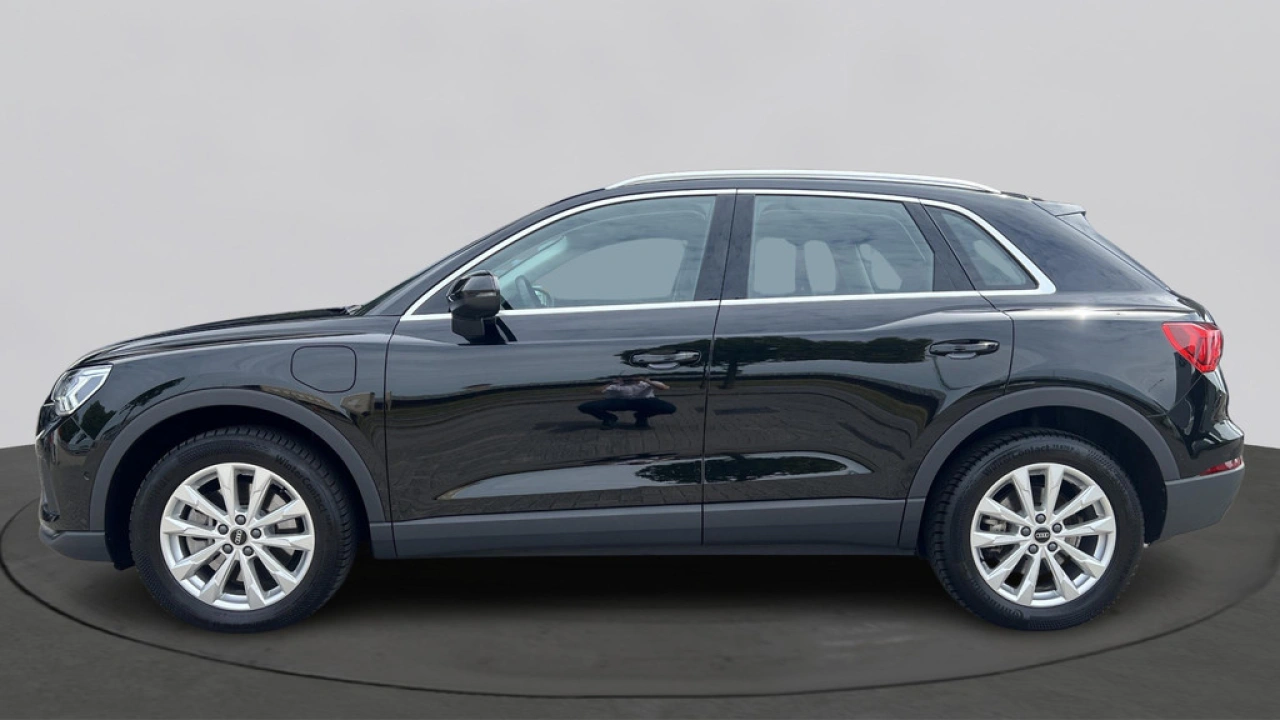 Audi Q3 45 TFSI e 245Pk Advanced Edition / Trekhaak / Stoelverwarming / PDC V+A