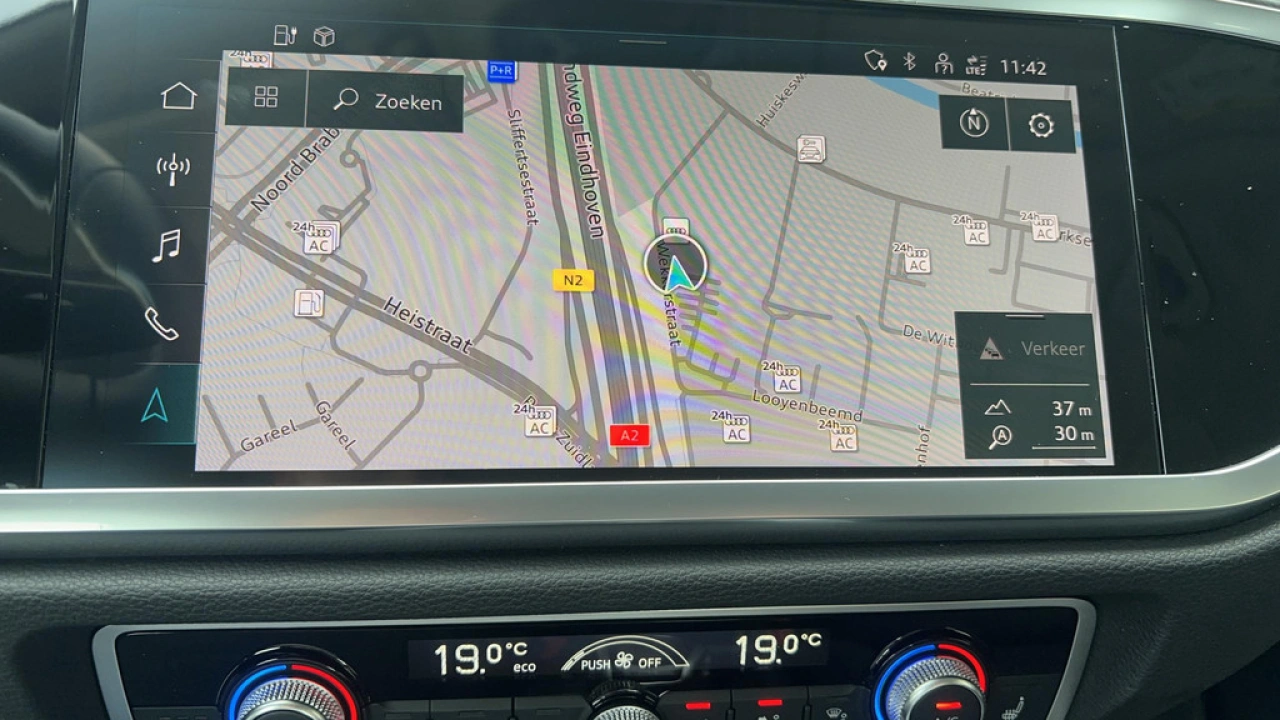 Audi Q3 45 TFSI e 245Pk Advanced Edition / Trekhaak / Stoelverwarming / PDC V+A