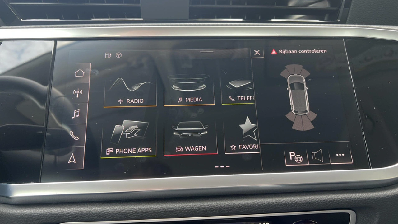 Audi Q3 45 TFSI e 245Pk Advanced Edition / Trekhaak / Stoelverwarming / PDC V+A