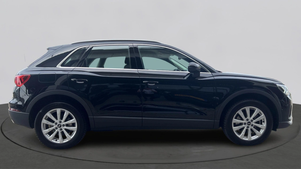 Audi Q3 45 TFSI e 245Pk Advanced Edition / Trekhaak / Stoelverwarming / PDC V+A
