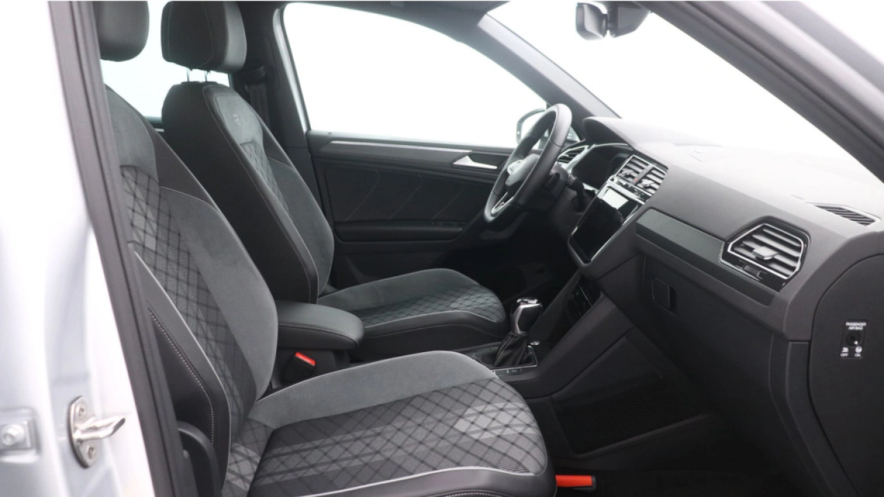 Volkswagen Tiguan 1.5 TSI 150pk DSG R-Line Business+ Panoramadak Naviagatie