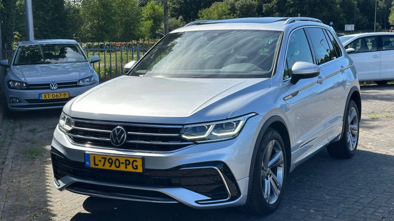 Volkswagen Tiguan 1.5 TSI 150pk DSG R-Line Business+ Panoramadak Naviagatie