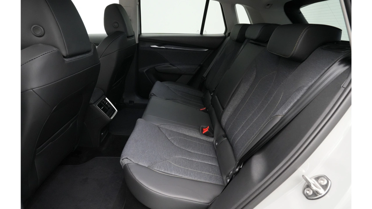 Škoda Elroq 85 Elektromotor 286 1AT Business Edition - Tour