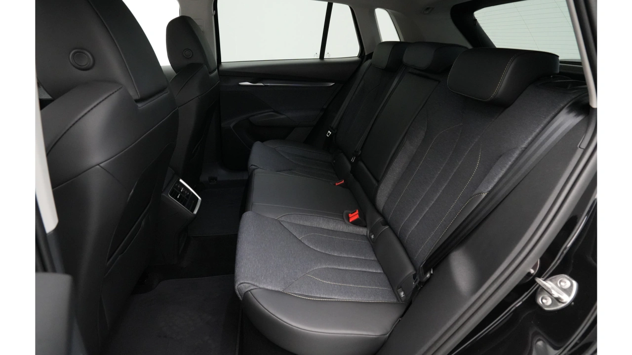 Škoda Elroq 85 Elektromotor 286 1AT Business Edition - Tour