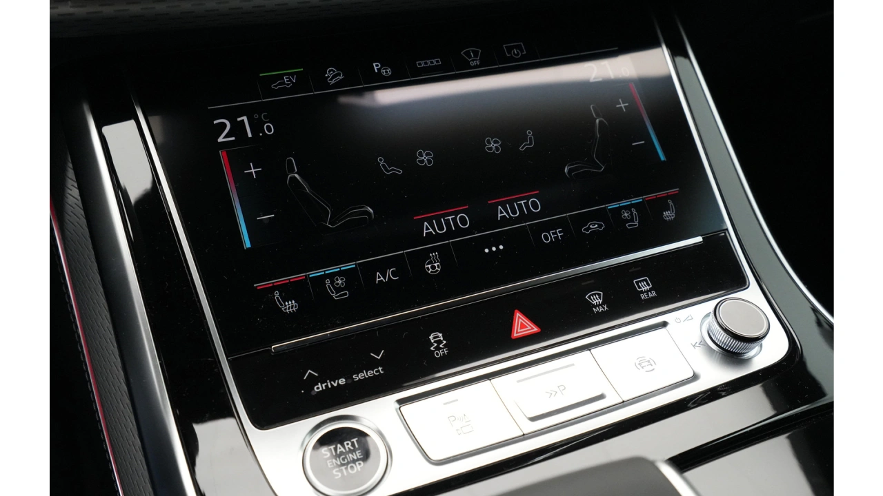 Audi Q8 60 TFSI e 490 Tiptronic Pro Line S Competition