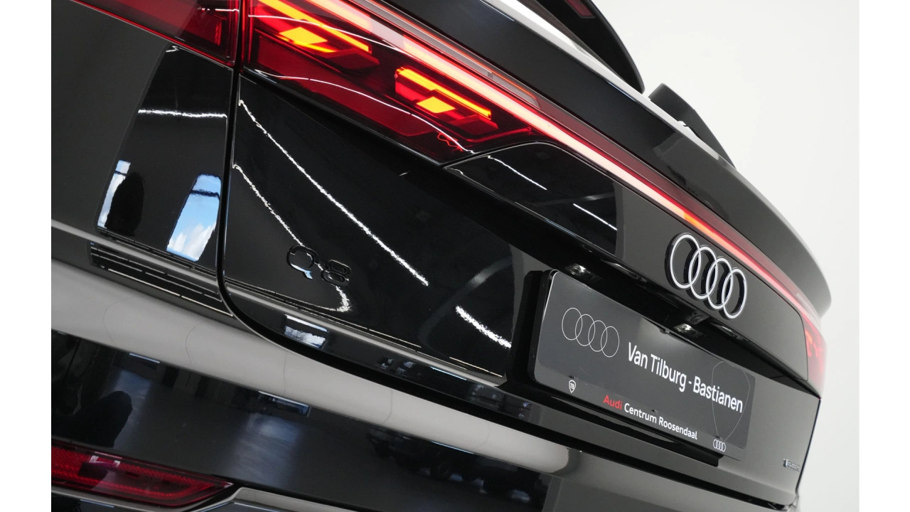 Audi Q8 60 TFSI e 490 Tiptronic Pro Line S Competition
