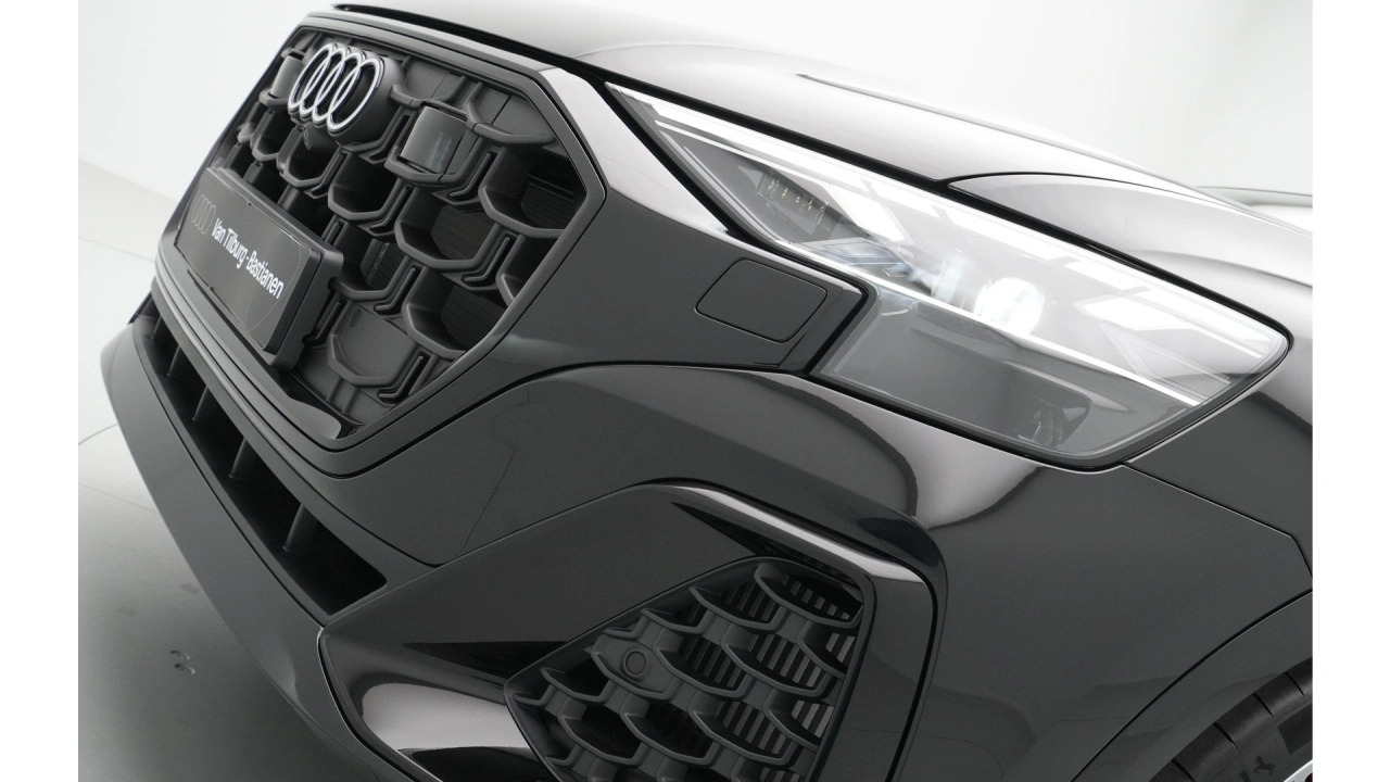 Audi Q8 60 TFSI e 490 Tiptronic Pro Line S Competition