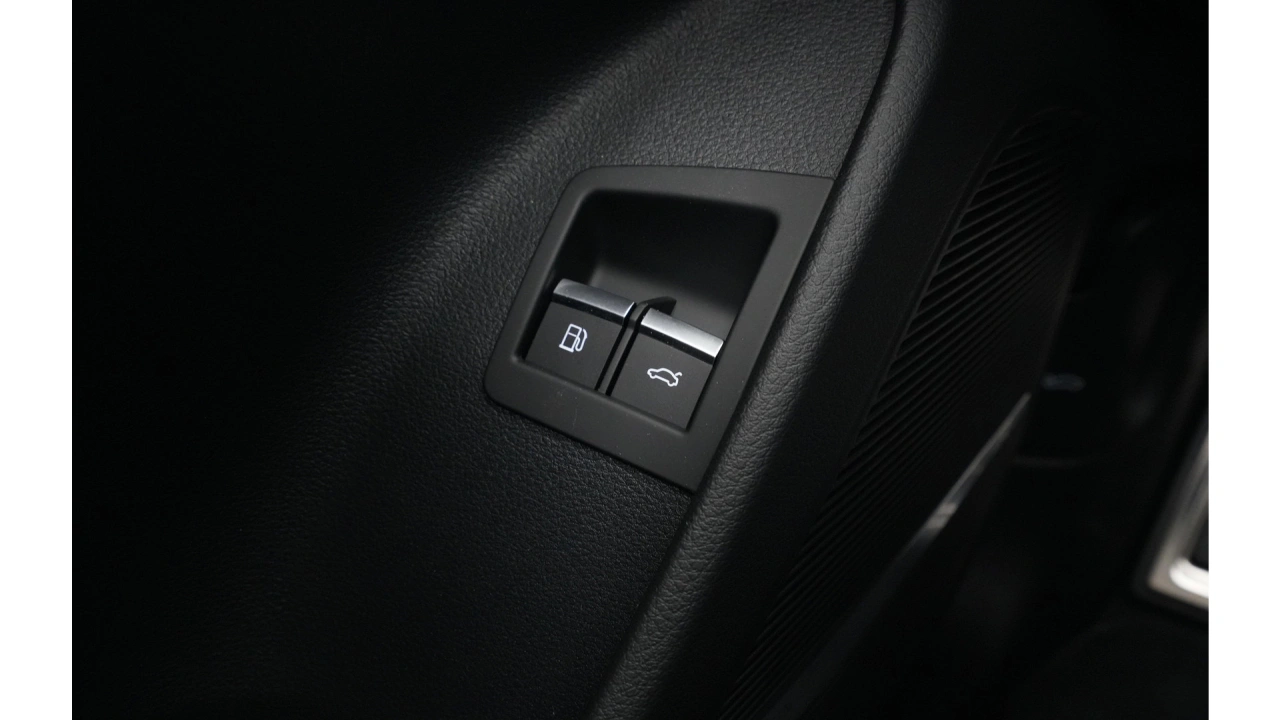Audi Q8 60 TFSI e 490 Tiptronic Pro Line S Competition