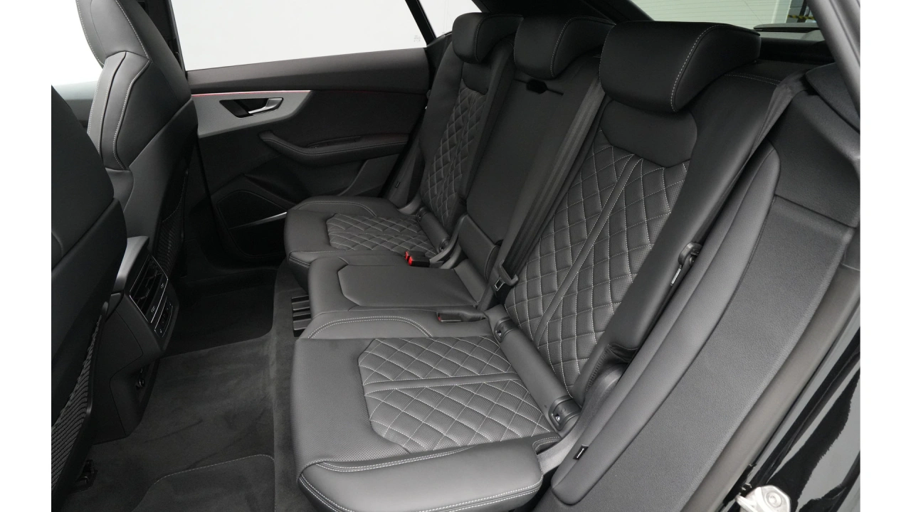 Audi Q8 60 TFSI e 490 Tiptronic Pro Line S Competition