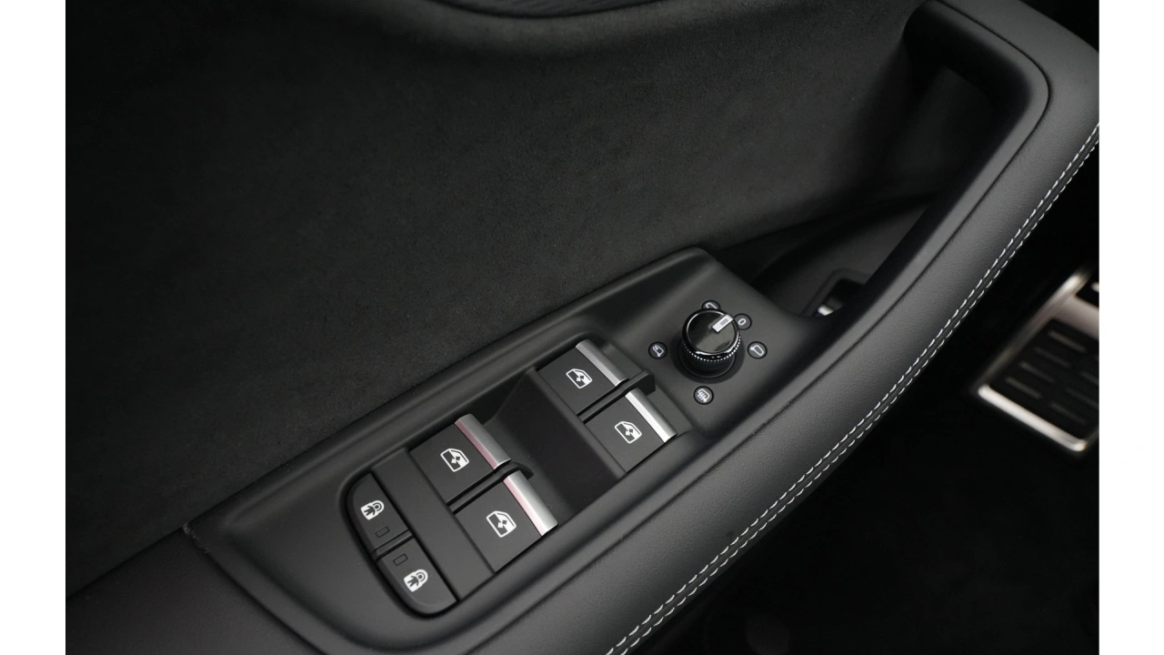 Audi Q8 60 TFSI e 490 Tiptronic Pro Line S Competition