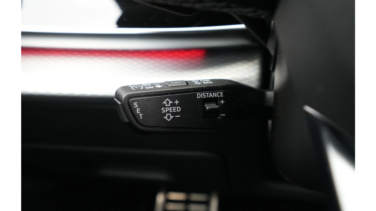 Audi Q8 60 TFSI e 490 Tiptronic Pro Line S Competition