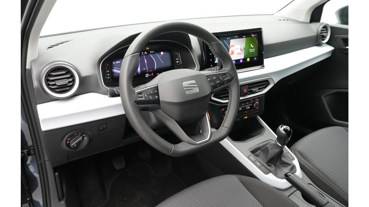 SEAT Arona 1.0 EcoTSI 95 5MT Style Business Connect