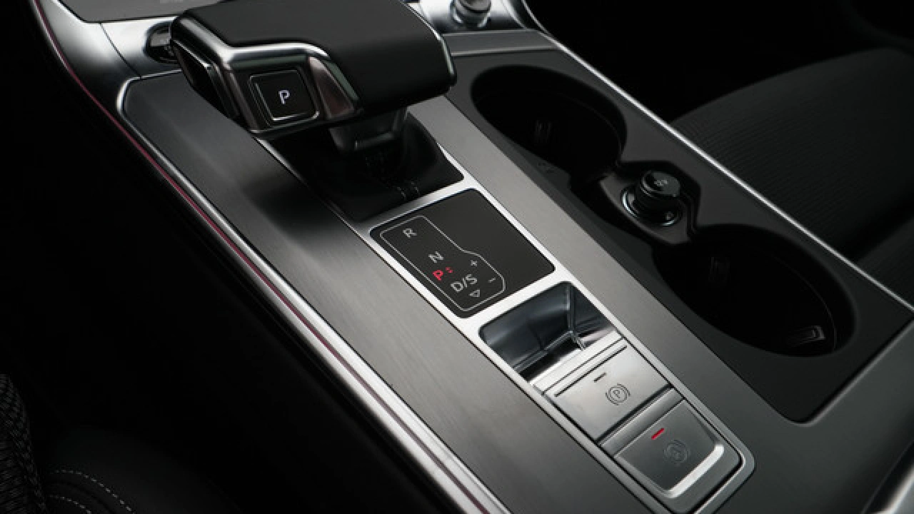Audi A6 Avant 50 TFSI e quattro 299 S tronic S edition Competition