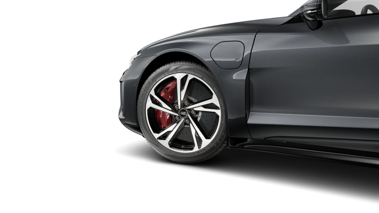 Audi e-tron GT QUATTRO RS e-tron GT Performance 97kWh 794 2AT