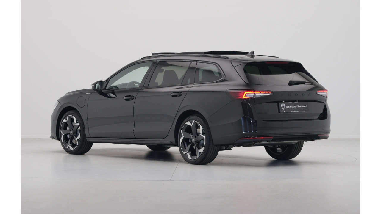 Škoda Superb Combi 1.5 TSI iV 204 6DSG Sportline Business
