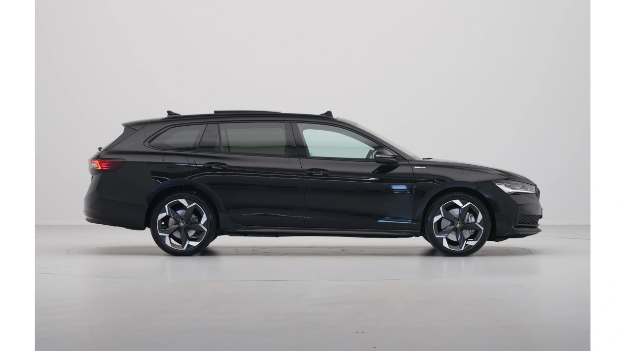 Škoda Superb Combi 1.5 TSI iV 204 6DSG Sportline Business