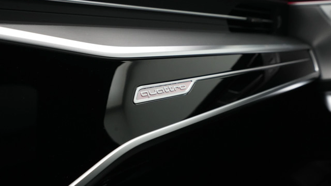 Audi A6 Avant 50 TFSI e quattro 299 S tronic S edition Competition