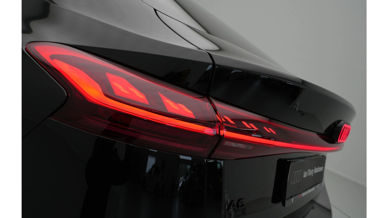 Audi A6 Sportback e-tron 367 1AT S edition