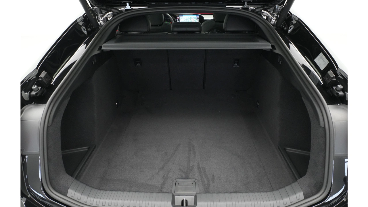 Audi A6 Sportback e-tron 367 1AT S edition