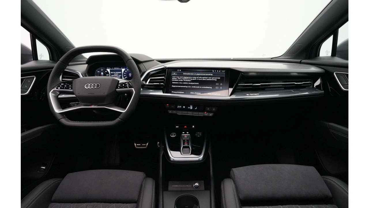 Audi Q4 Sportback e-tron Q4 Sportback 45 e-tron quattro 286 1AT S edition