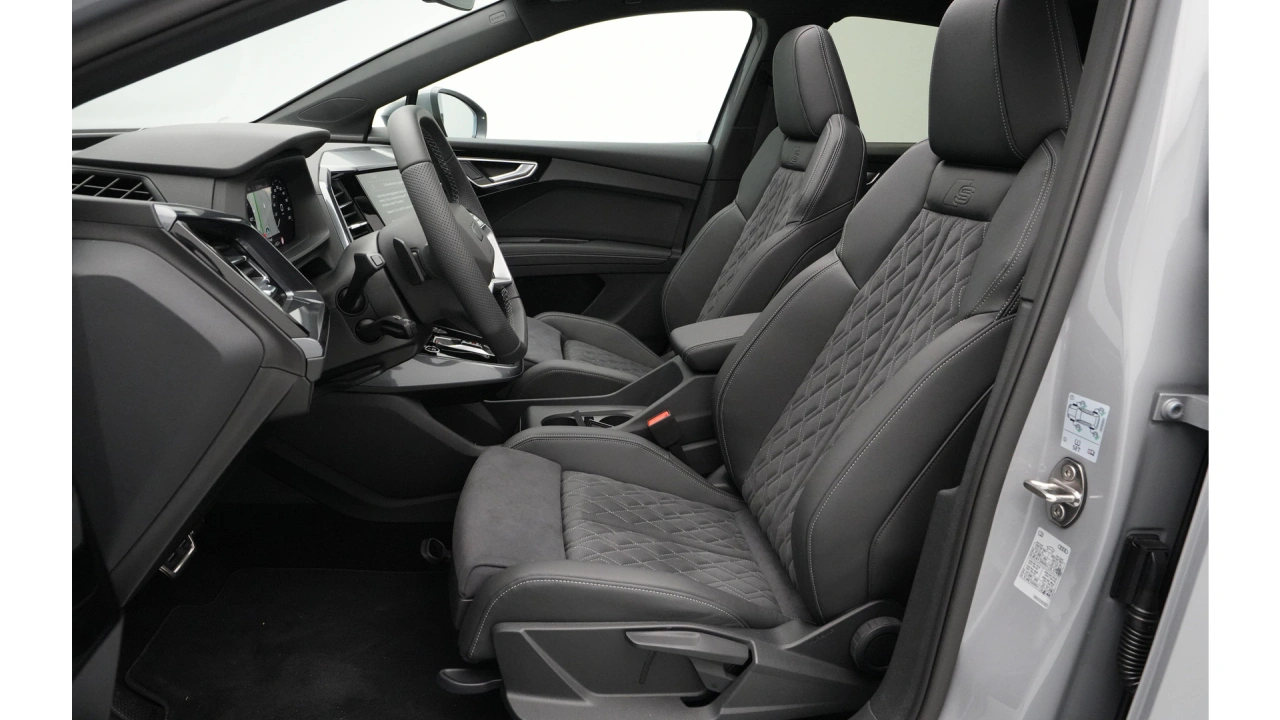 Audi Q4 Sportback e-tron Q4 Sportback 45 e-tron quattro 286 1AT S edition