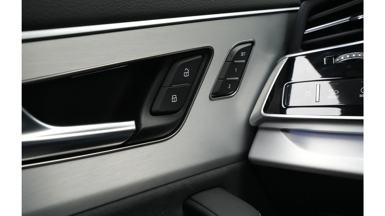 Audi Q8 55 TFSI e 394 Tiptronic Pro Line S